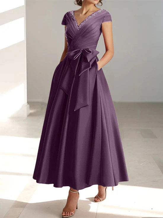 A-Line Mother of the Bride Dress with Ruffles and Pockets – Elegant Light Blue Satin Ankle-Length V-Neck 20