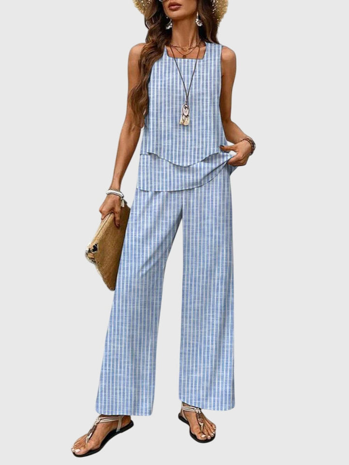 Elegant 2-piece summer set featuring a stylish square neckline and a vibrant blue plant print, perfect for warm weather outings. 6
