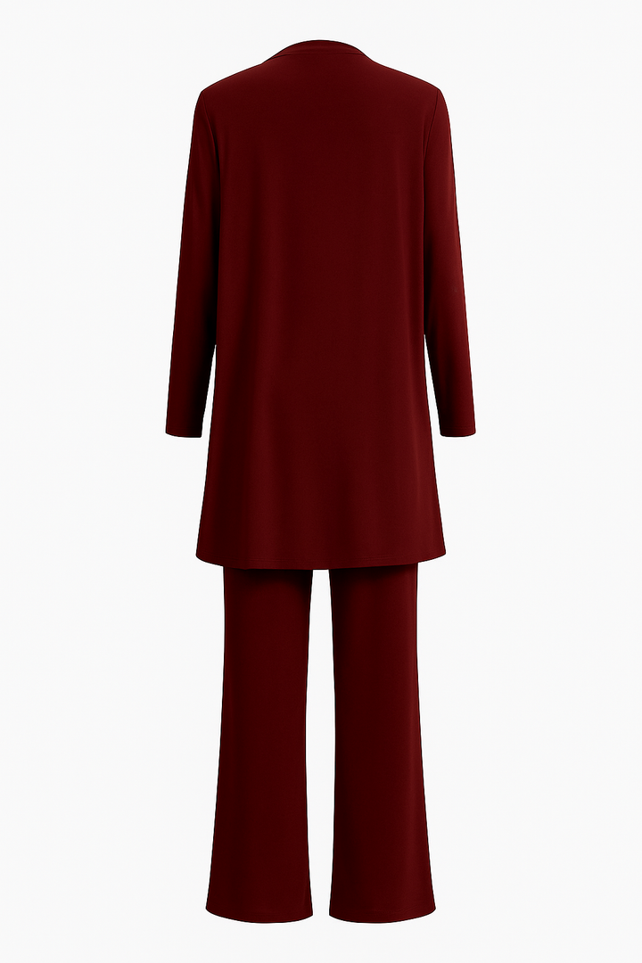 Elegant 3-piece set featuring a timeless design, perfect for versatile styling in any wardrobe. 3