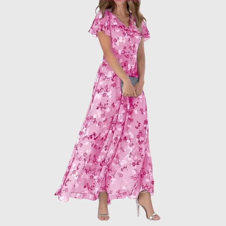 Elegant figure-flattering dress with a tailored design, perfect for versatile styling and various occasions. 3