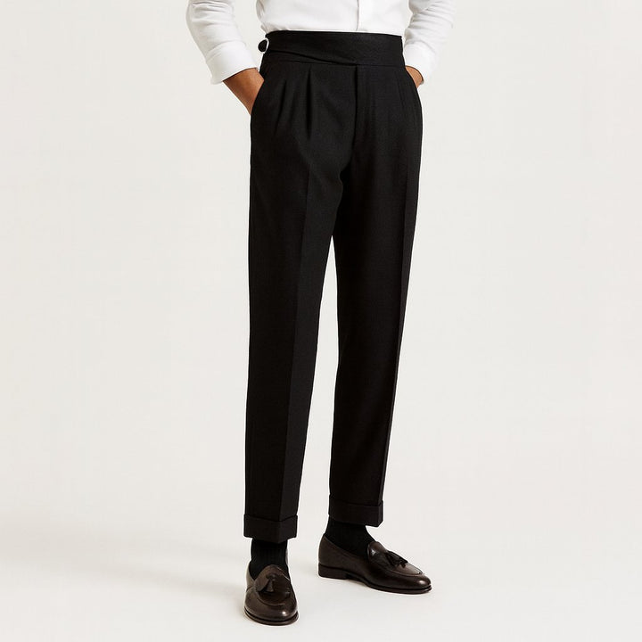 Men's high-waisted straight-leg pants featuring a comfortable drawstring waist and practical side pockets, made from a soft cotton blend. 2