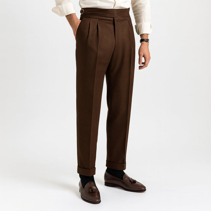 Men's high-waisted straight-leg pants featuring a comfortable drawstring waist and practical side pockets, made from a soft cotton blend. 3