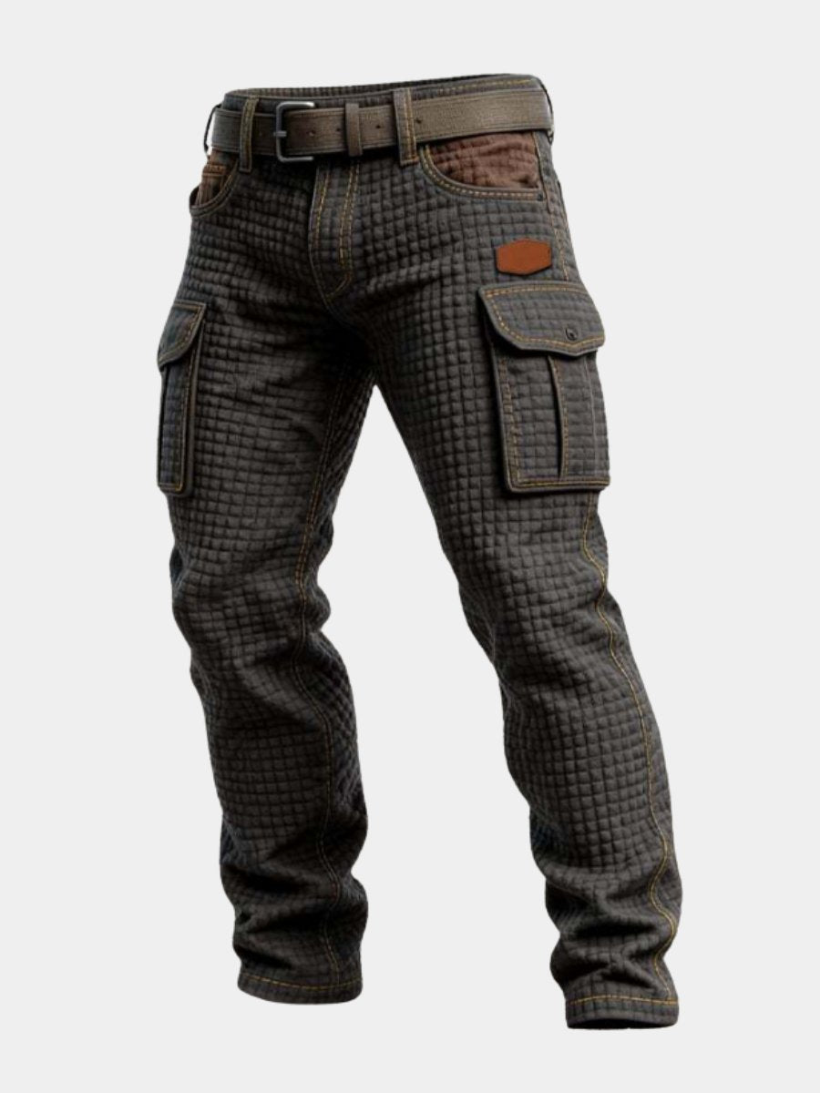 Men's slim fit cargo pants featuring a stylish quilted texture and convenient side pockets, perfect for casual and outdoor wear. 1