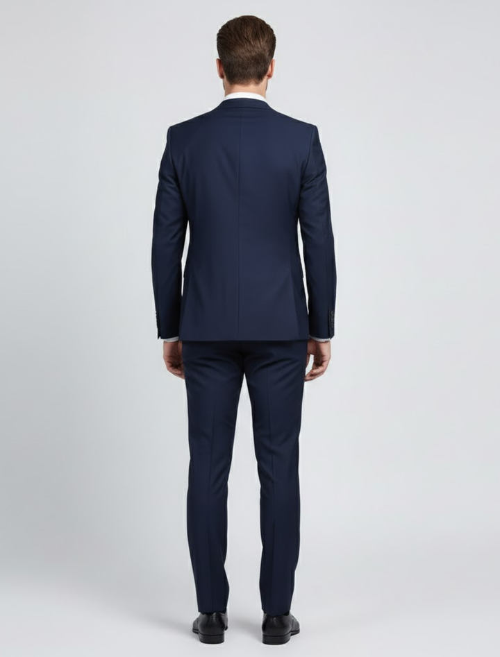 Men's Slim Fit Formal Suit with Refined Details for Winter – Elegant Business Attire 1