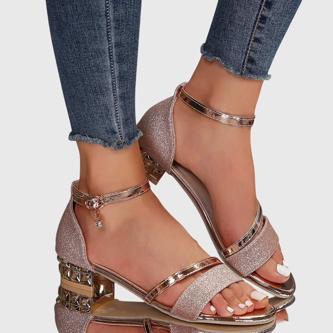 Orthopedic heeled sandals featuring adjustable closure and ergonomic insoles, designed for stylish comfort and everyday wear. 3