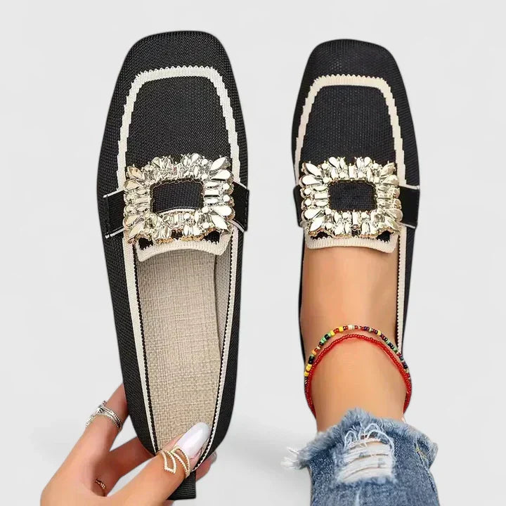 Orthopedic loafers featuring cushioned support and a timeless design, perfect for comfort and style. 3