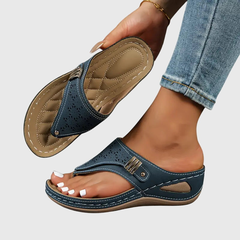 Orthopedic sandals featuring ergonomic support, a shock-absorbing sole, and a convenient slip-on design for ultimate comfort and foot health. 2