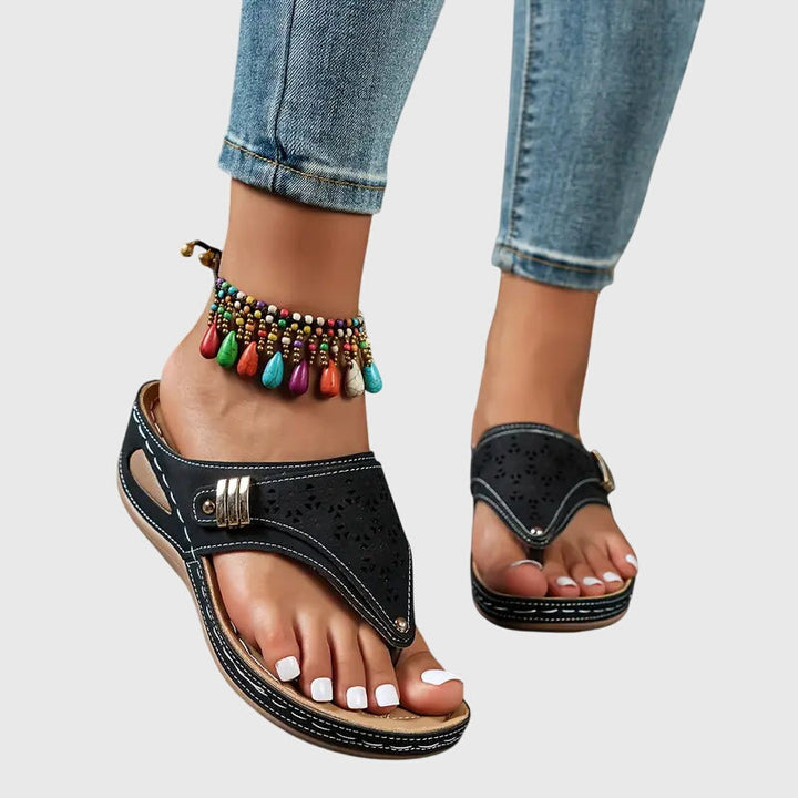 Orthopedic sandals featuring ergonomic support, a shock-absorbing sole, and a convenient slip-on design for ultimate comfort and foot health. 6