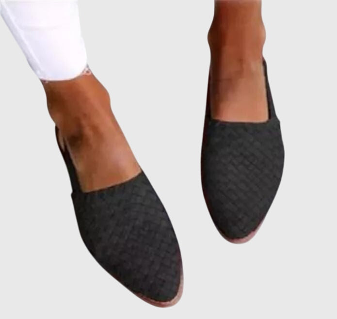 Orthopedic sandals featuring a three-arch support system designed for maximum comfort and pain relief, ideal for casual wear. 6