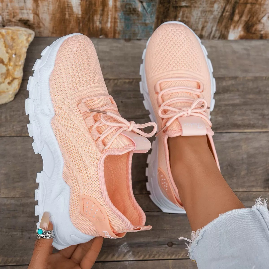 Orthopedic sneakers featuring arch support and shock-absorbing soles, designed with a wide toe box for enhanced comfort and stability. 4