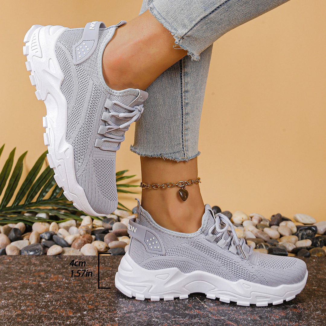 Orthopedic sneakers featuring arch support and shock-absorbing soles, designed with a wide toe box for enhanced comfort and stability. 5