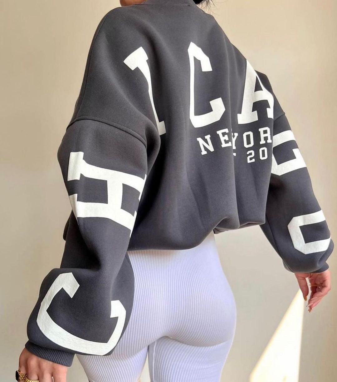 Oversized Sweaters for Women with Ultra-Soft Fabric and Elegant Round Neck – Cozy Casual Winter Style 11