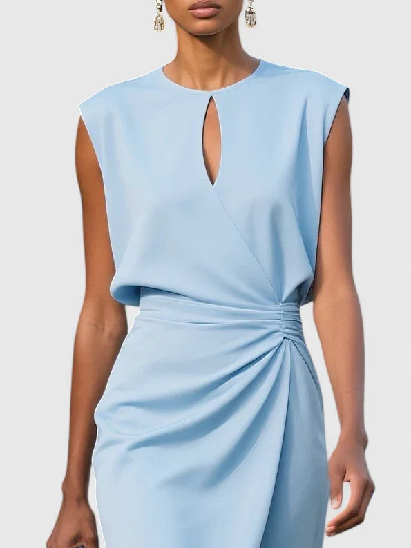 Sophisticated dress featuring a sleek cut and versatile elegance, available in multiple colors, perfect for any occasion. 4