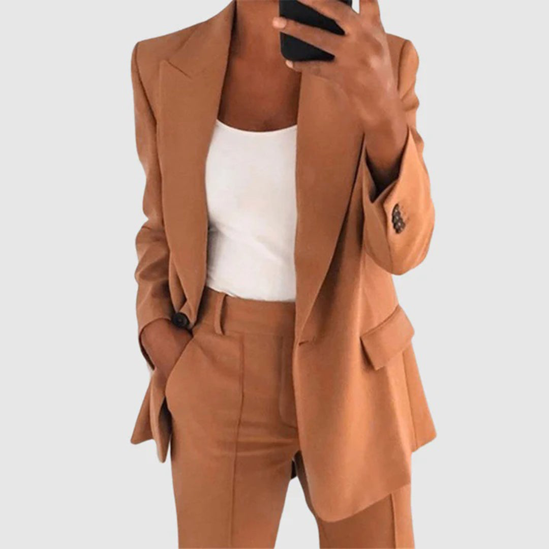 Women's Blazer Trouser Set – Elegant Two-Piece with Soft Fabric and Modern Fit 3