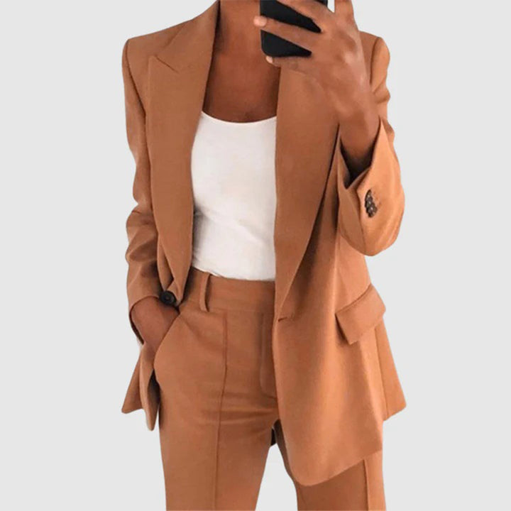 Women's Blazer Trouser Set – Elegant Two-Piece with Soft Fabric and Modern Fit 3