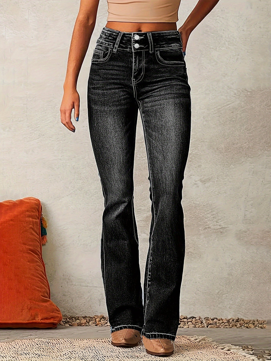 Women's Bootcut Jeans with High-Rise Waist and Stretch Denim – Flattering Fit for Casual and Evening Wear 4