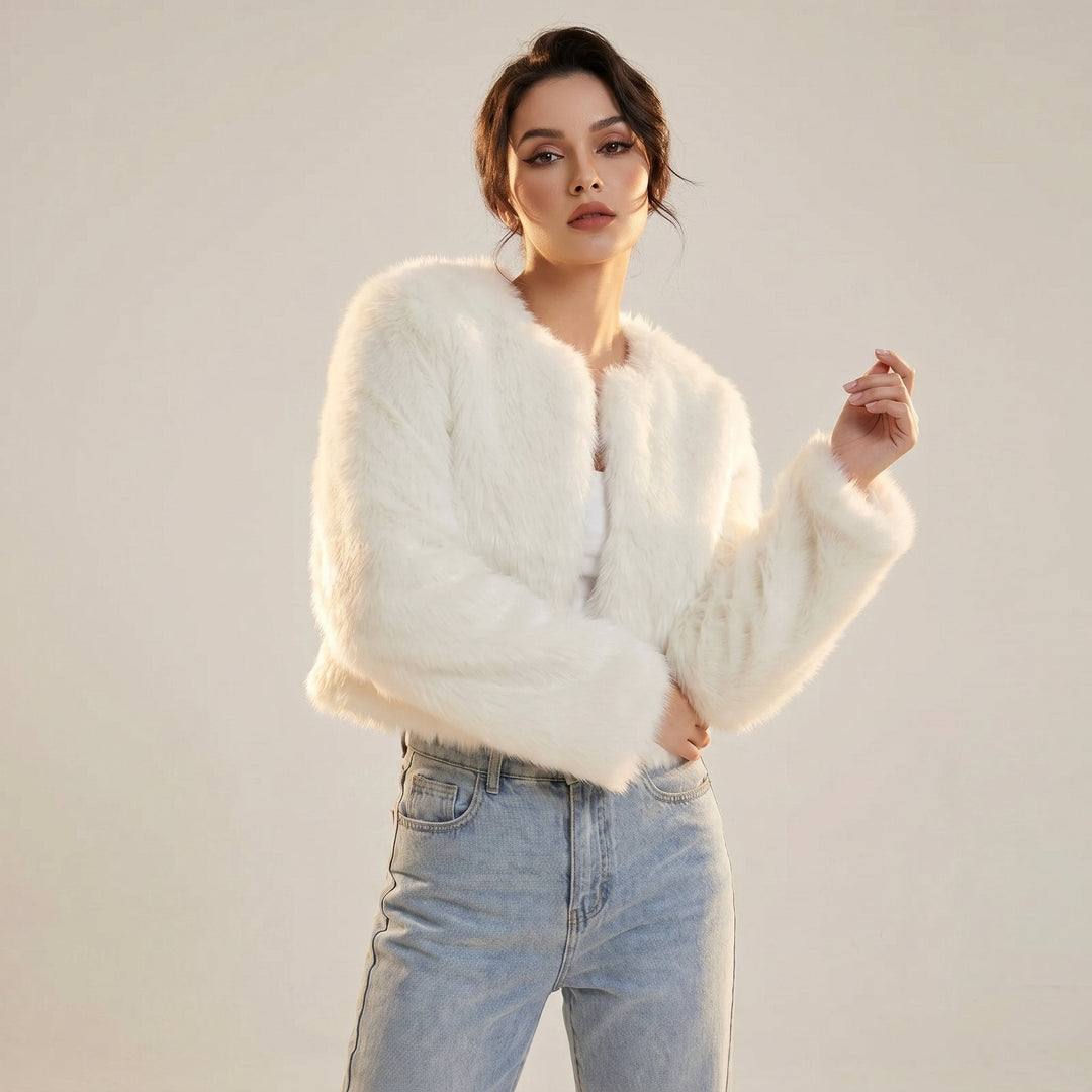 Women's cropped faux fur cardigan jacket featuring a soft texture and modern silhouette, perfect for stylish layering in cooler weather. 1