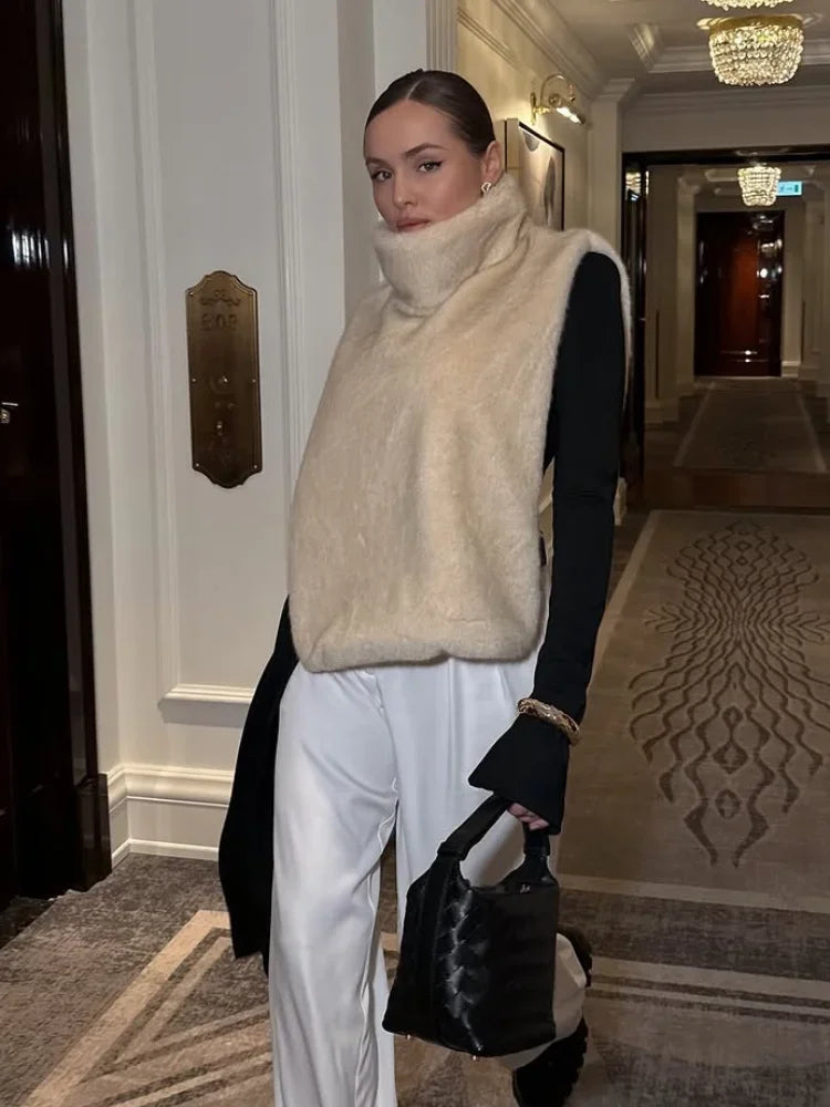 Women's Faux Fur Crop Vest with Turtleneck – Elegant Sleeveless Winter Layering Piece 3