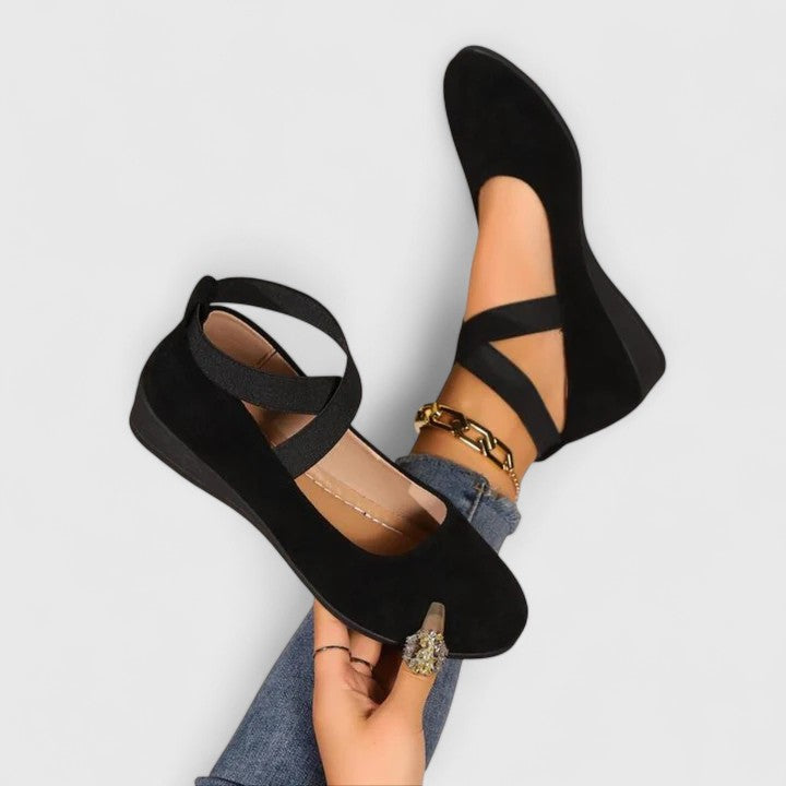 Women's Flats with Cross Straps for Comfort – Minimalist Black Flat Shoes for Women 0