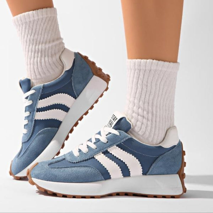 Women's Sneakers with Arch Support and Chunky Platform Sole – Retro Lace-Up White Casual Trainers 3