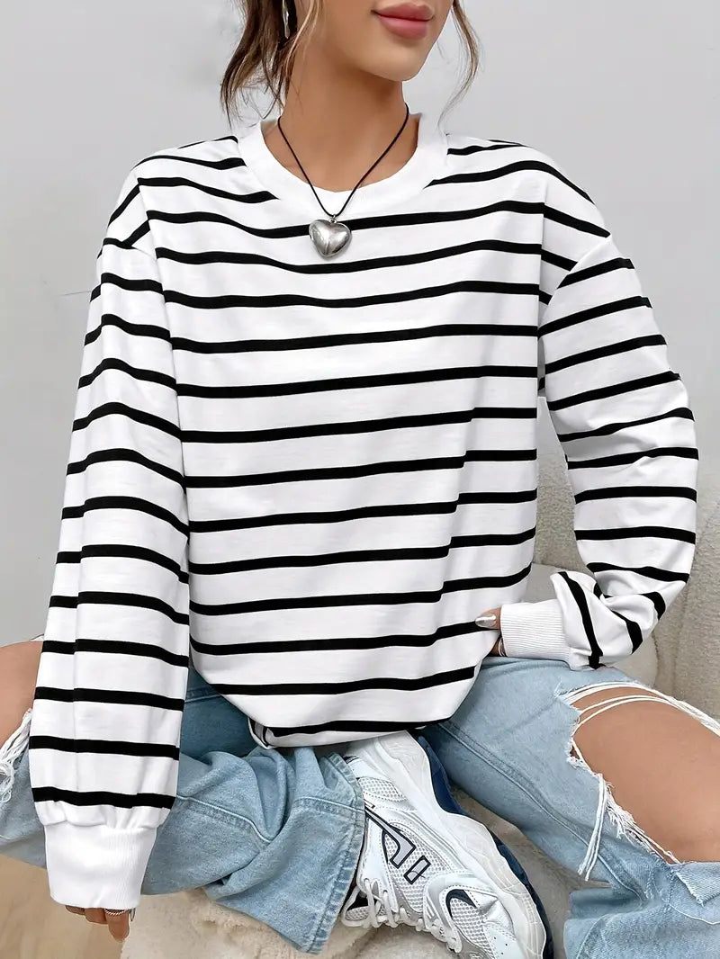 Women's Striped Sweatshirt with Comfortable Fit – Nautical Style Oversized Sweatshirt in Black/White and Blue/White 1