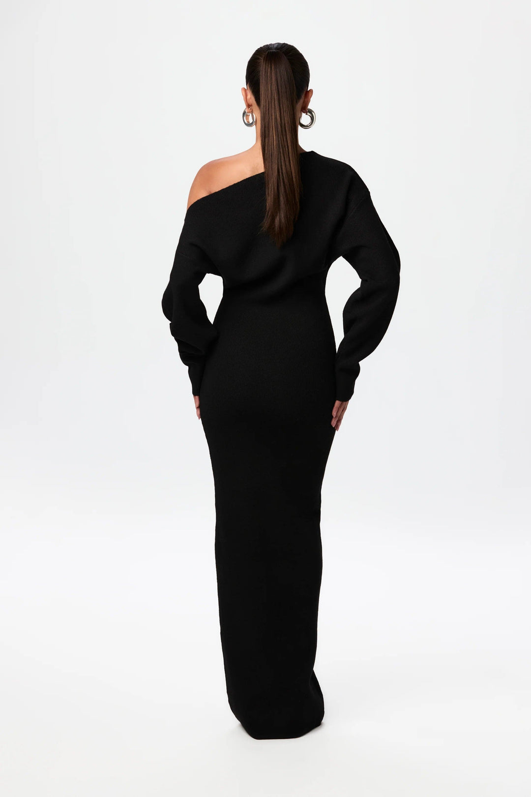 Women's Sweater Dress with Relaxed Fit – Soft Knit Fabric for Casual or Elegant Style 1