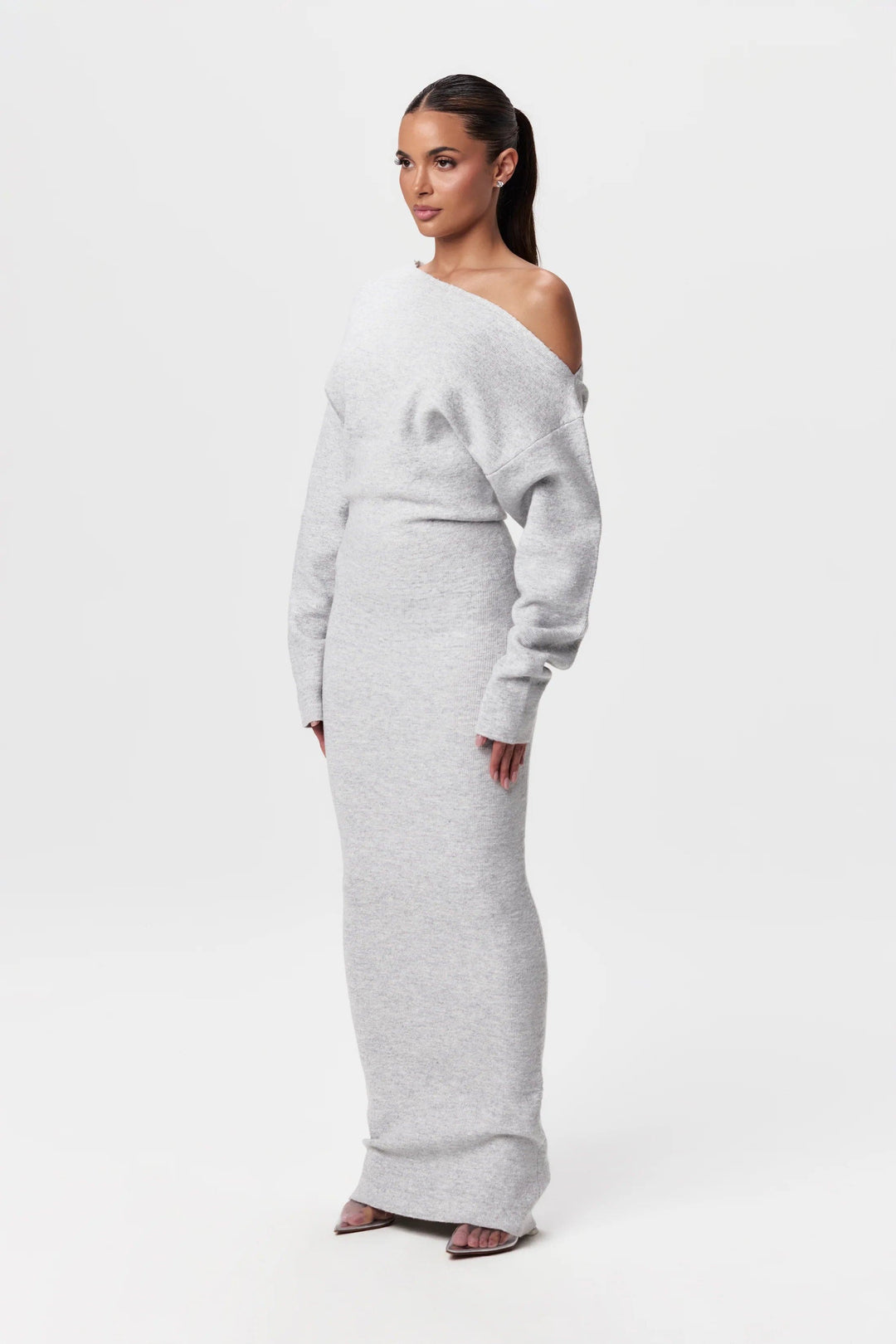 Women's Sweater Dress with Relaxed Fit – Soft Knit Fabric for Casual or Elegant Style 4