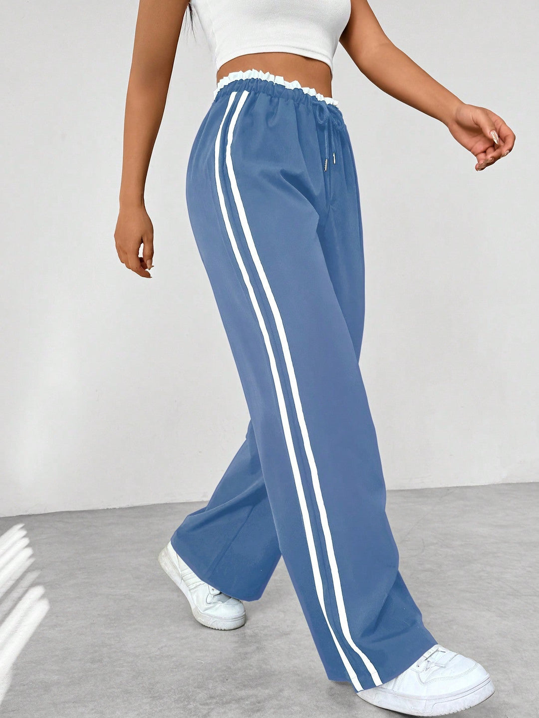 Women's Wide-Leg Trousers with Sporty Side Stripes – Airy and Comfortable Fit 1
