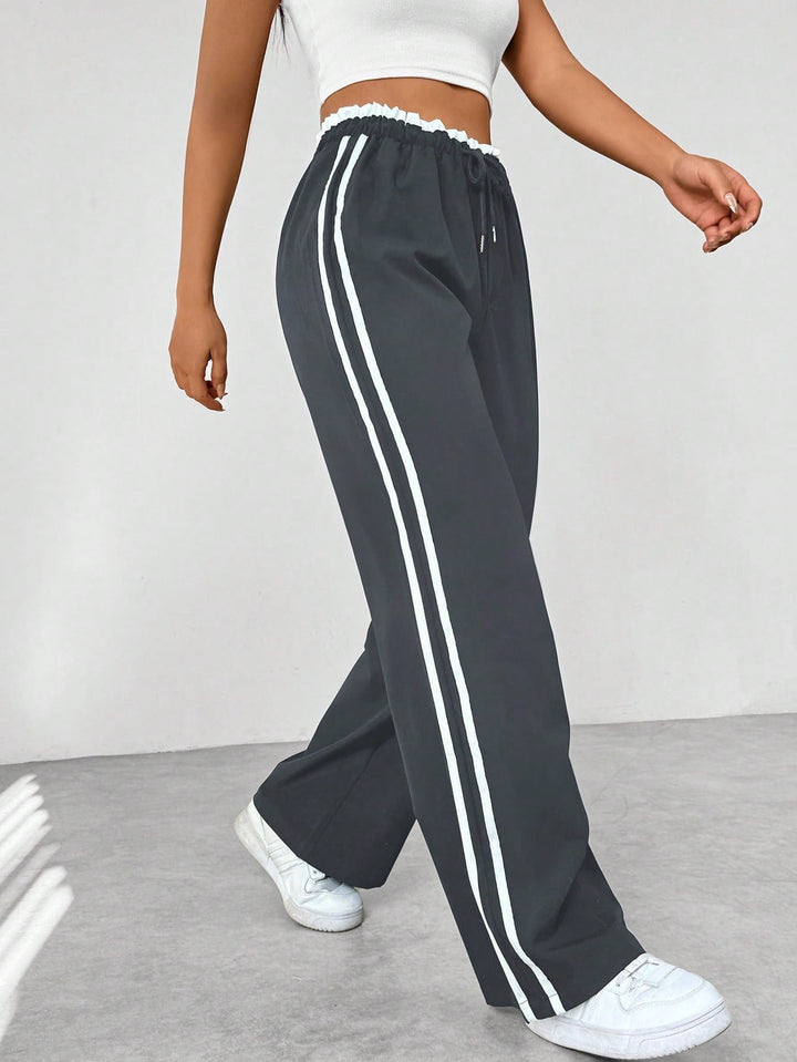 Women's Wide-Leg Trousers with Sporty Side Stripes – Airy and Comfortable Fit 3